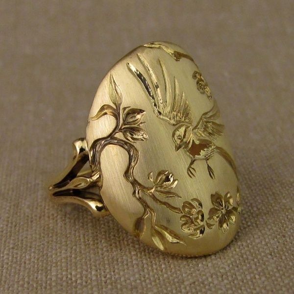 Anillo Vintage de Naturaleza en Oro
