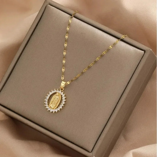 Collar de Virgen Milagrosa Zirconia