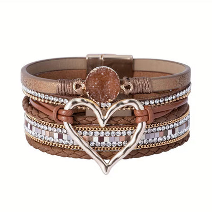 Pulsera Boho Multicapa con Corazón Dorado