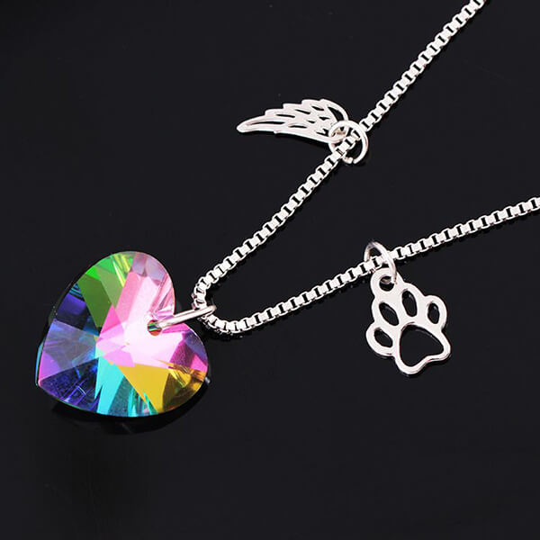 Collar Conmemorativo Arcoíris con Colgante de Corazón