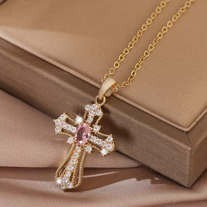 Collar Cruz de zirconia en cobre