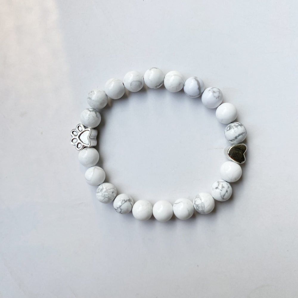 Pulsera de Piedras Preciosas Naturales con Dije de Pata y Corazón