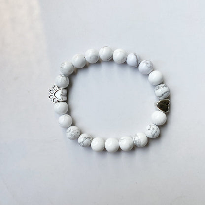 Pulsera de Piedras Preciosas Naturales con Dije de Pata y Corazón