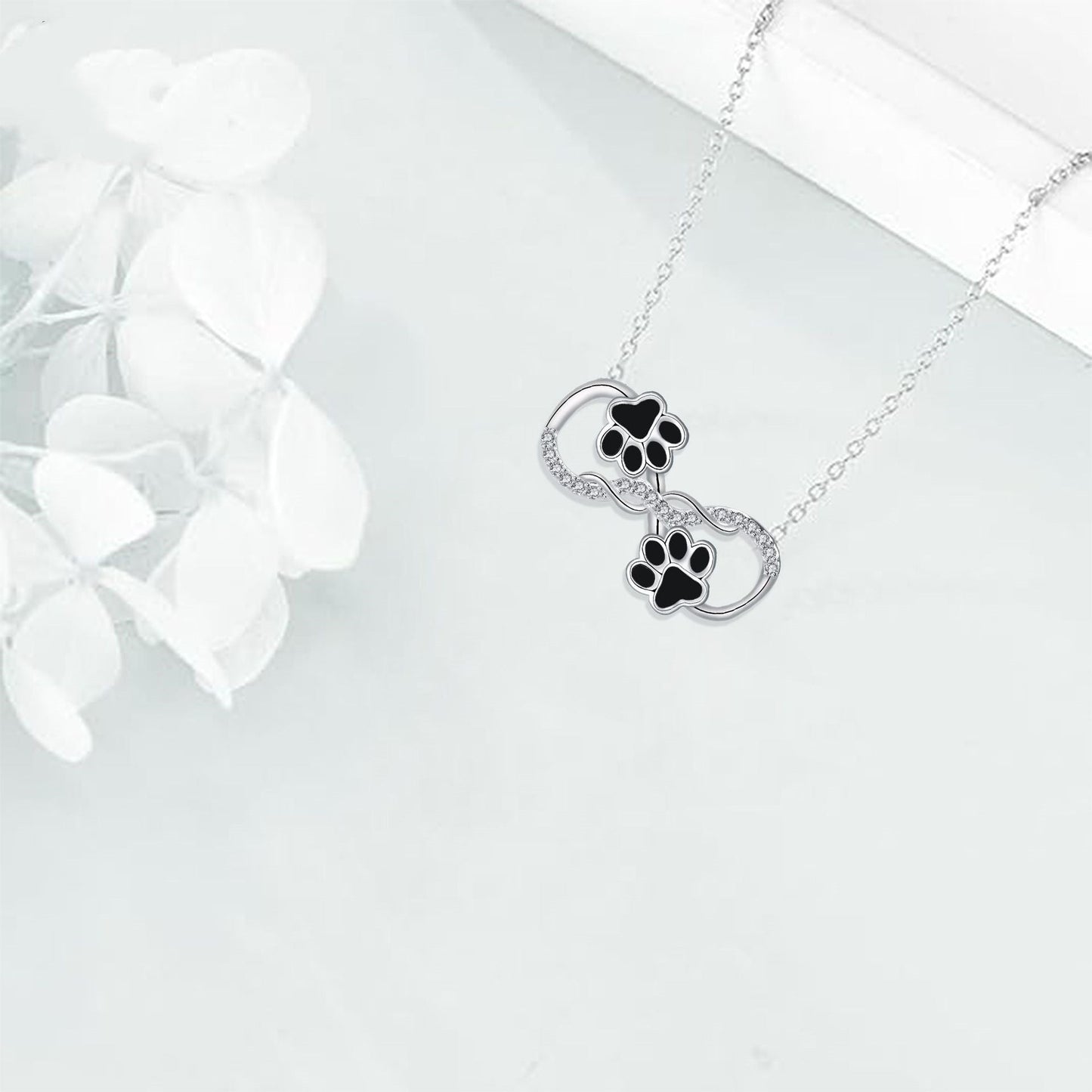 Collar de Símbolo Infinito con Zirconia