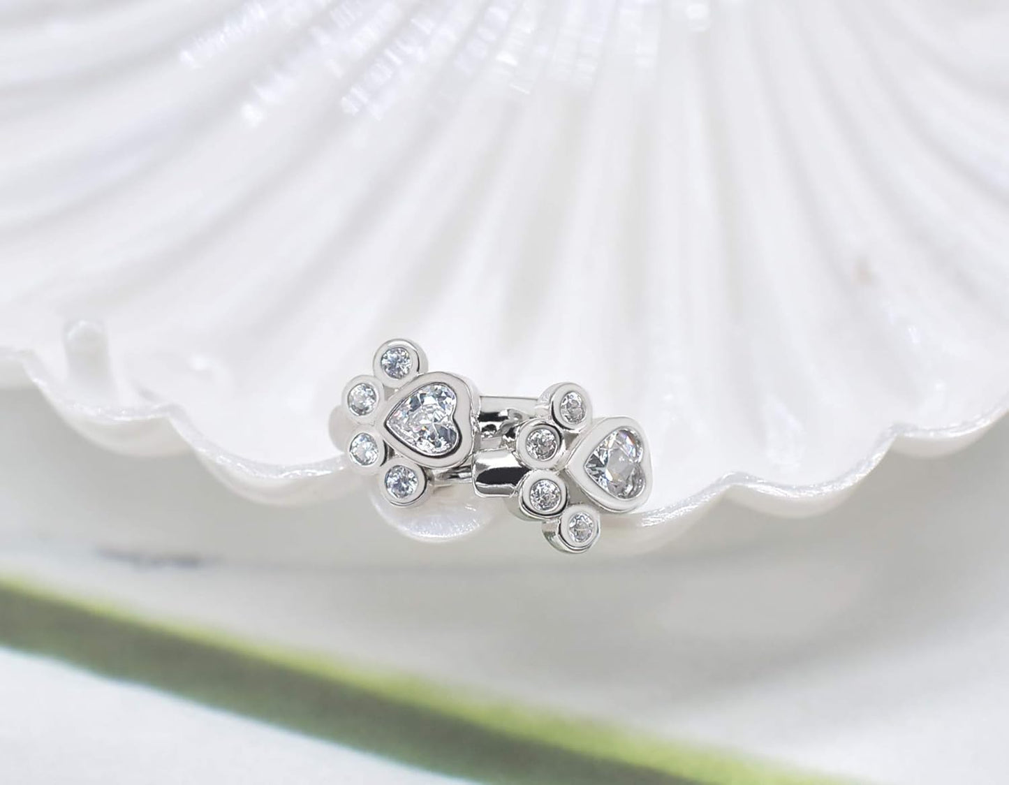 Pendientes de Pata con Zirconia Brillante