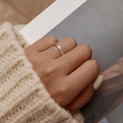 Anillo de Plata de Ley con Diseño de Pata