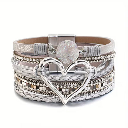 Pulsera Boho Multicapa con Corazón Dorado