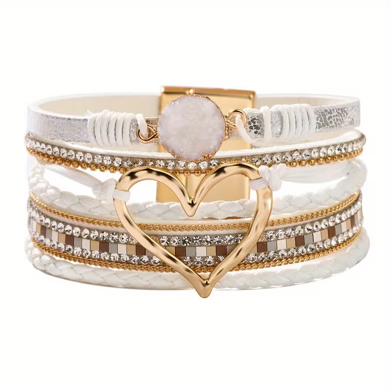 Pulsera Boho Multicapa con Corazón Dorado