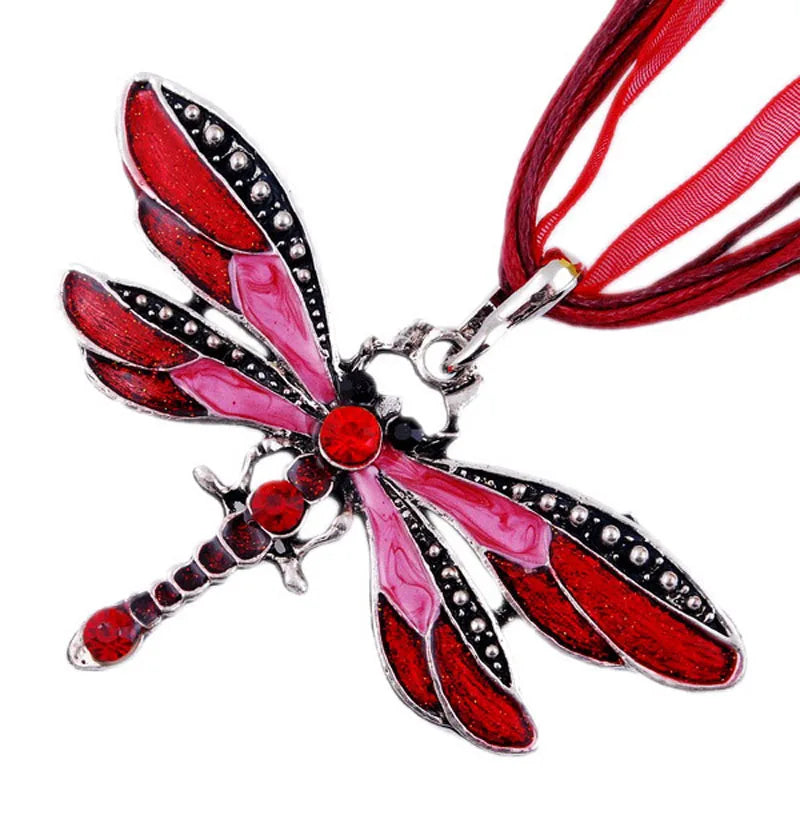 Collar de Libélula de Cristal