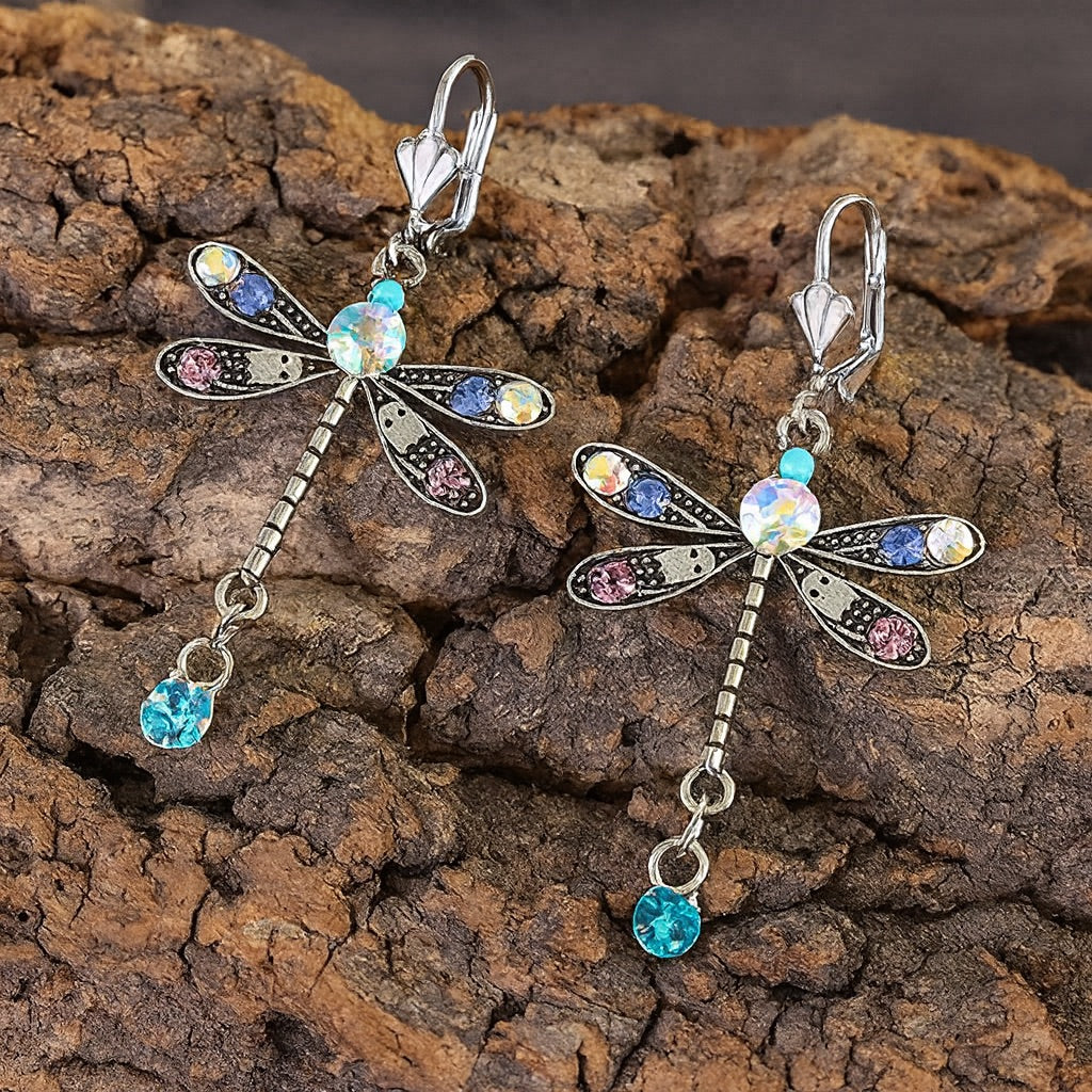 Pendientes Elegantes de Libélula Tallada