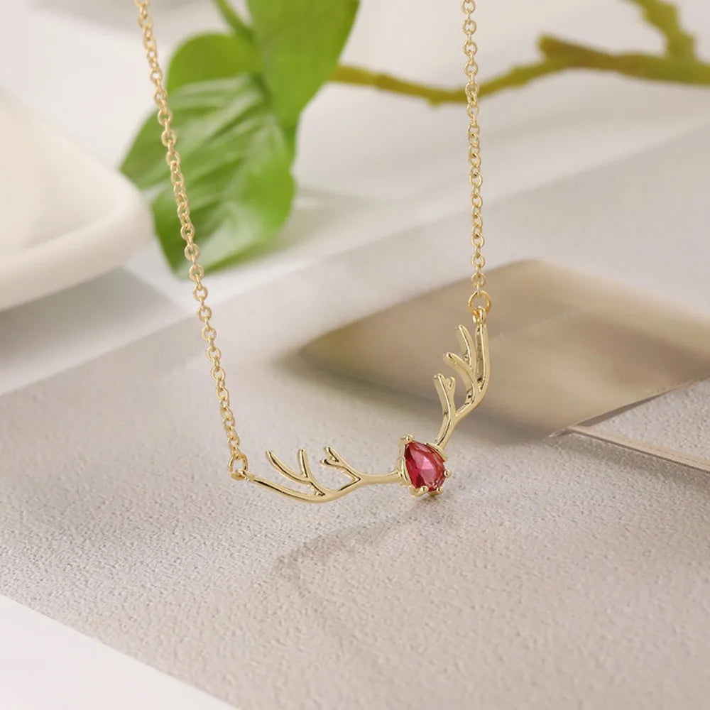 Collar de Asta de Venado con Dije de Corazón Delicado