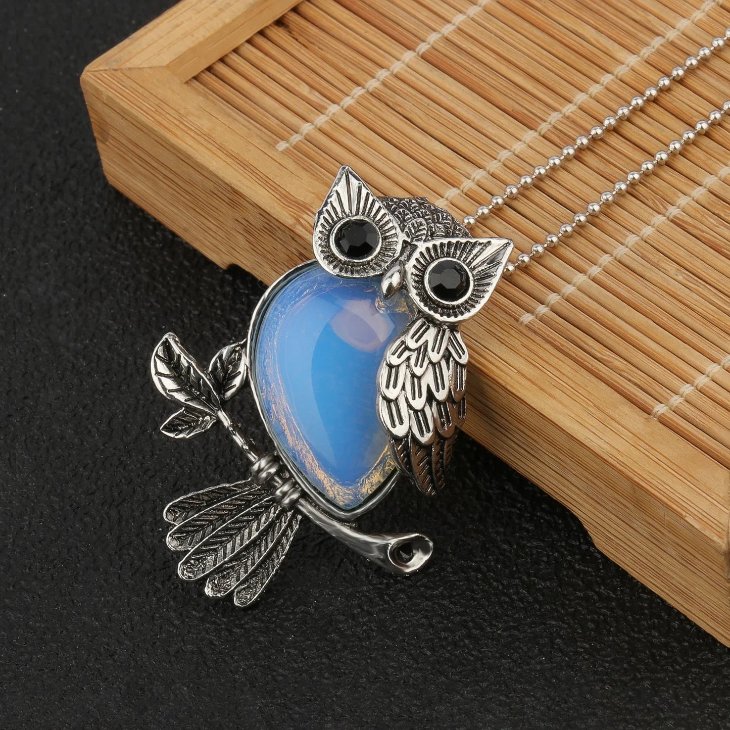 Collar de la Sabiduría del Búho de Cristal