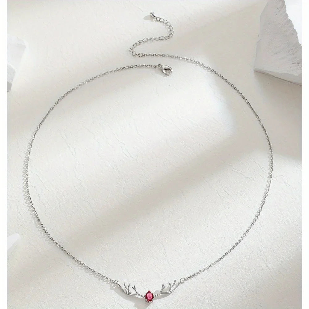 Collar de Asta de Venado con Dije de Corazón Delicado