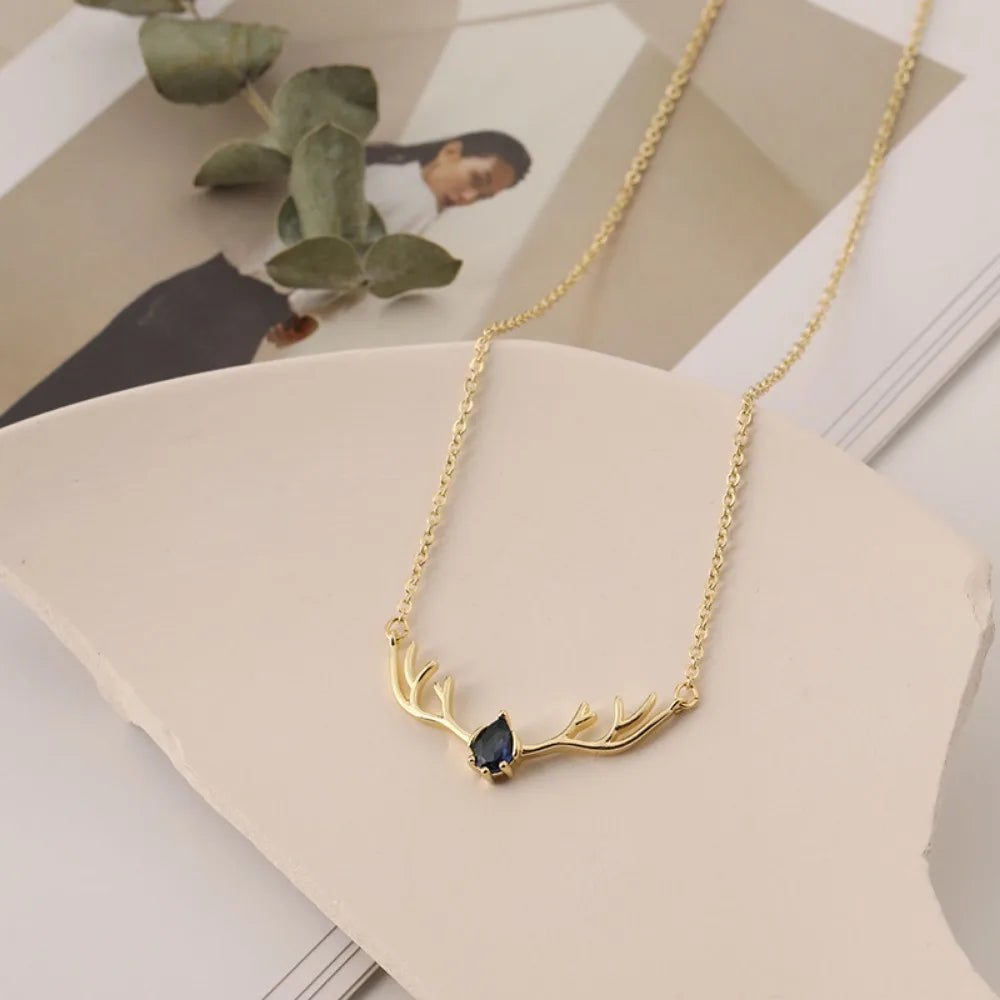 Collar de Asta de Venado con Dije de Corazón Delicado