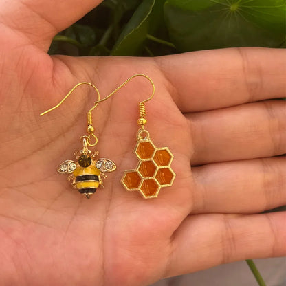 Pendientes de Cristal de Abeja y Panal Dorados