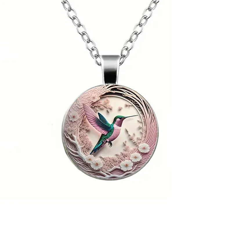 Collar de Colibrí en Cúpula de Cristal
