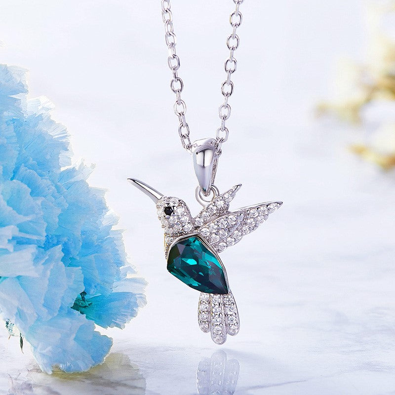 Collar Brillante de Colibrí con Zirconia