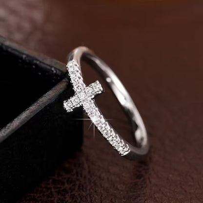 Anillo Cruz de zirconia minimalista