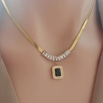 Collar Esmeralda Prisma Regalia | Oro