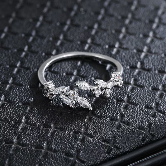 Anillo Elegante Hoja con Zirconia Ajustable