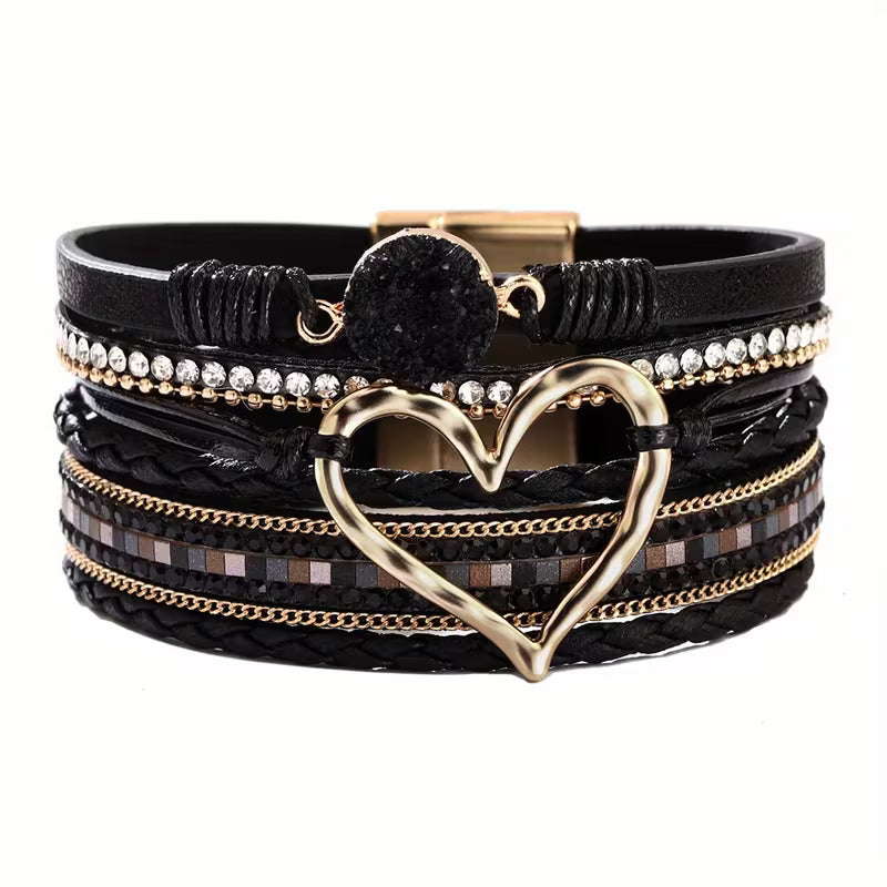 Pulsera Boho Multicapa con Corazón Dorado