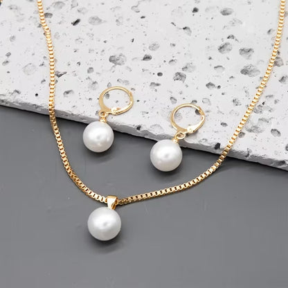 Set 3 Piezas Collar y Pendientes de Perlas
