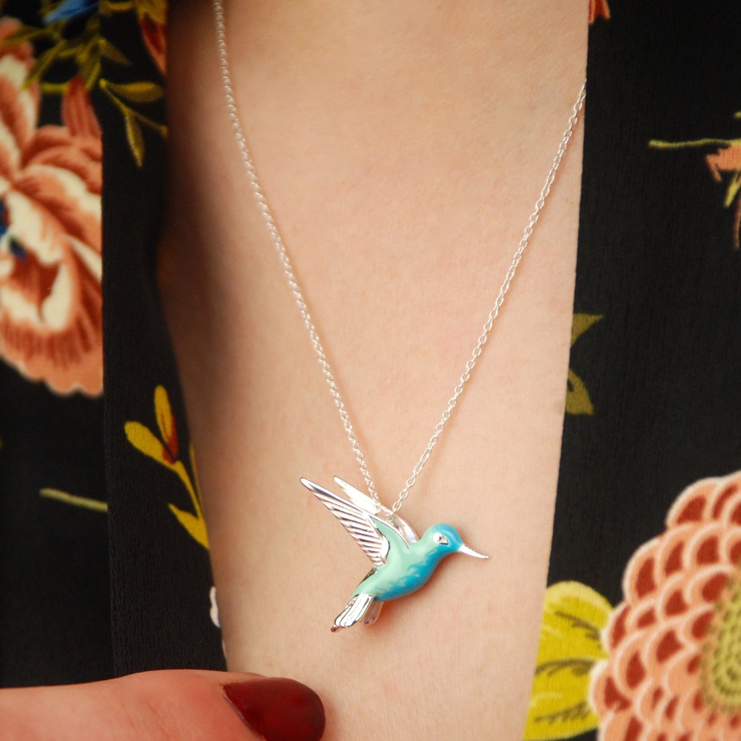 Collar de Colibrí con Esmalte en Plata de Ley