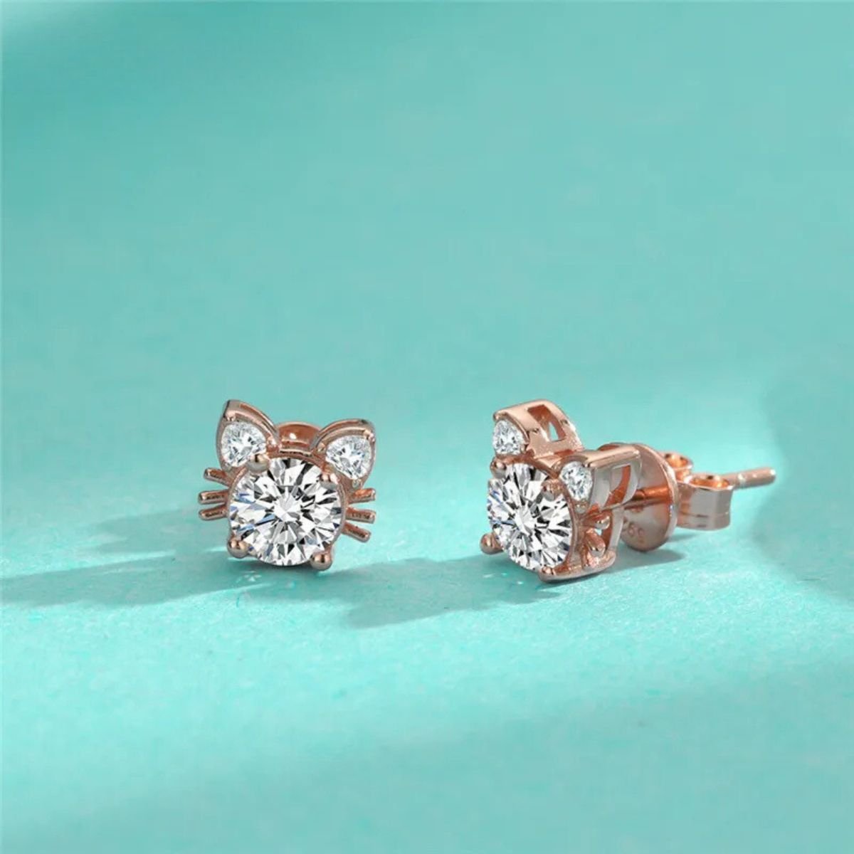 Pendientes de Gato en Plata de Ley 925 con Moissanita y Baño de Oro Rosa