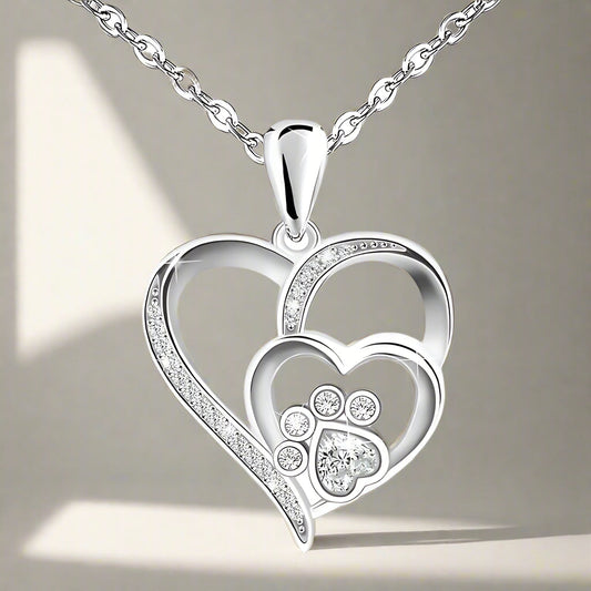 Collar de Pata y Corazón en Plata de Ley con Zirconia